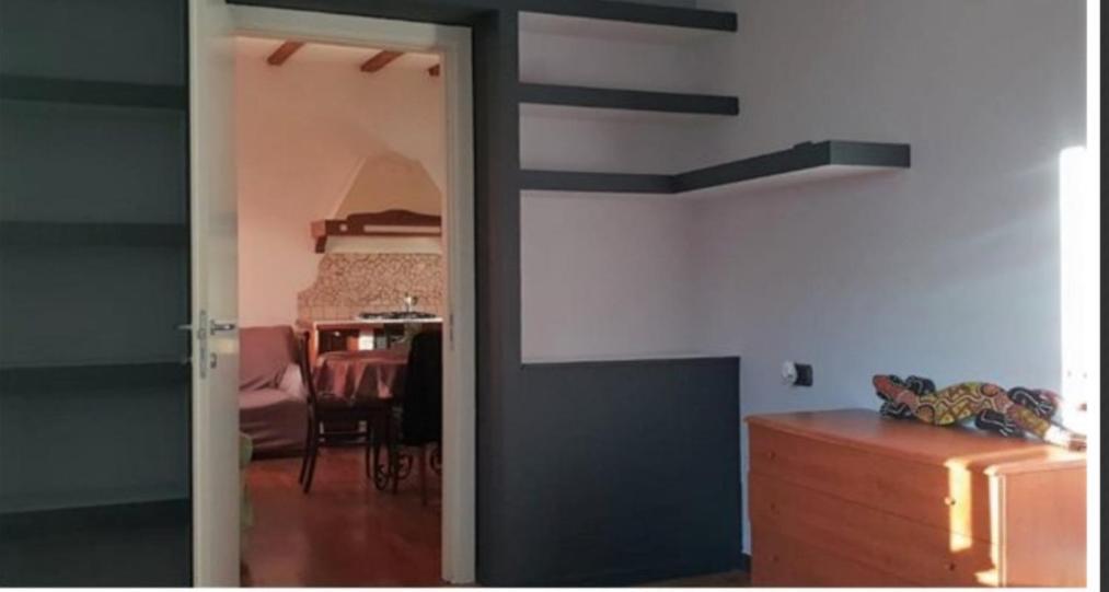 شقة Locate di Triulzi  في Casa In Palazzo Storico المظهر الخارجي الصورة